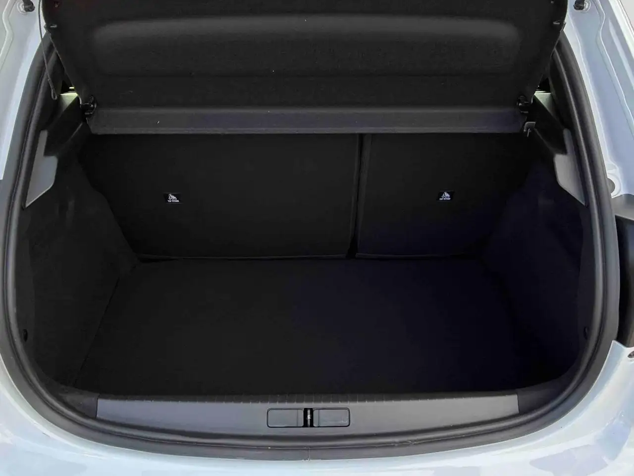 Peugeot 208 208 — photo 5