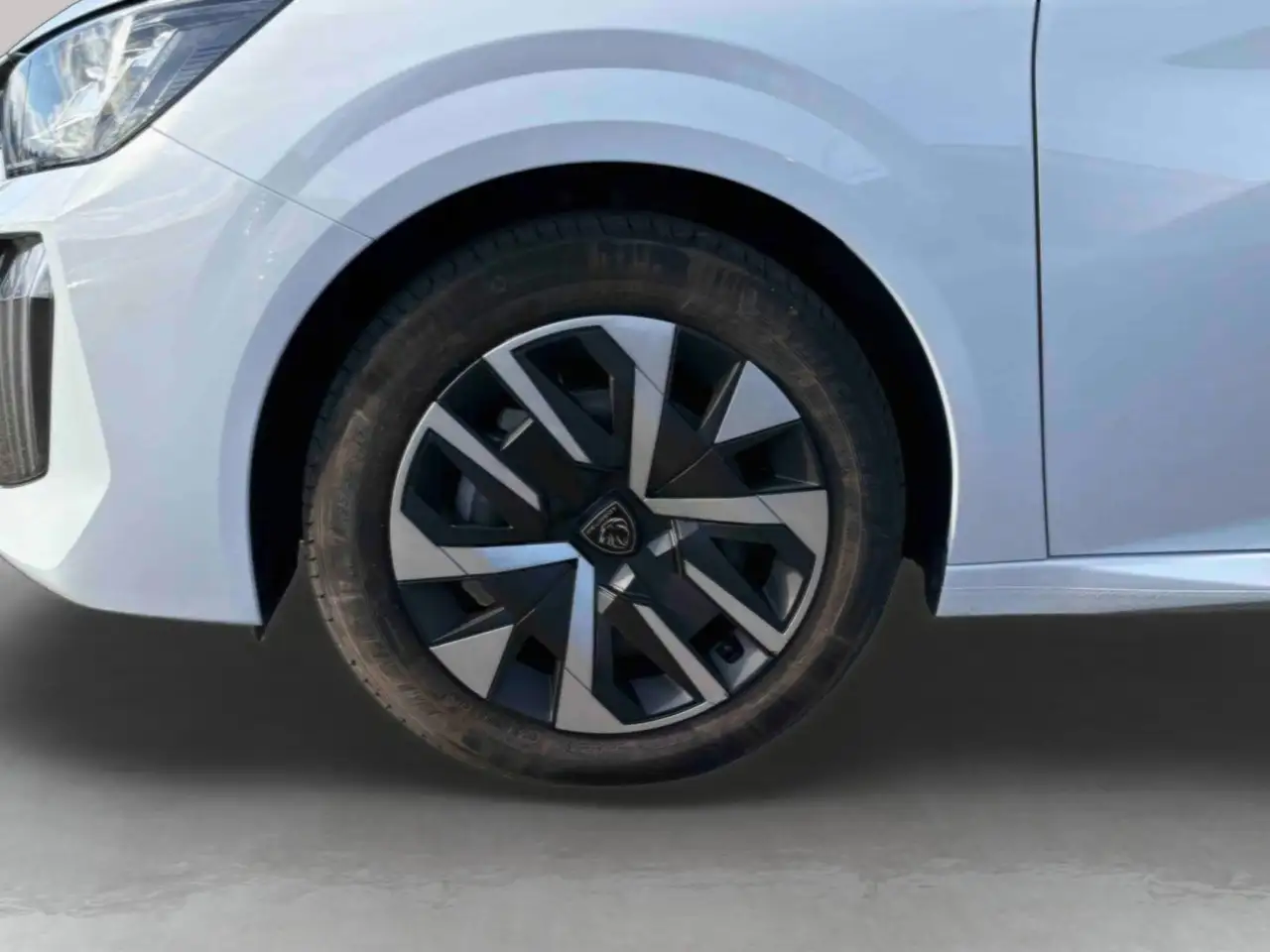 Peugeot 208 208 — photo 10