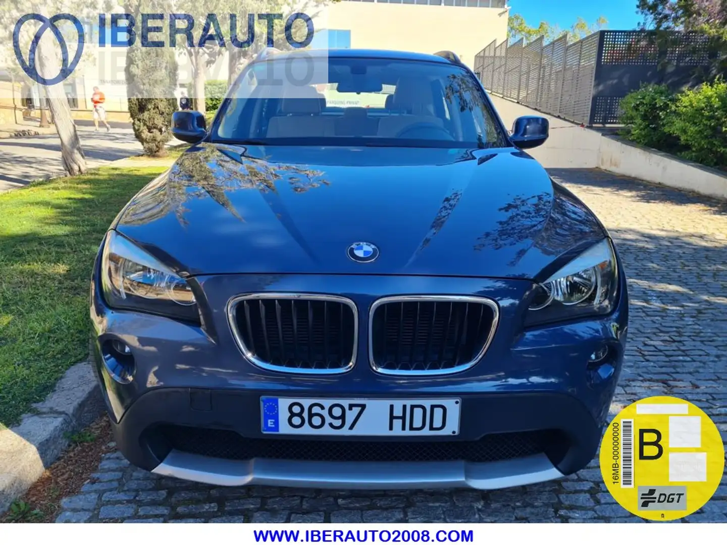 BMW X1 sDrive 20dA Gris - 2