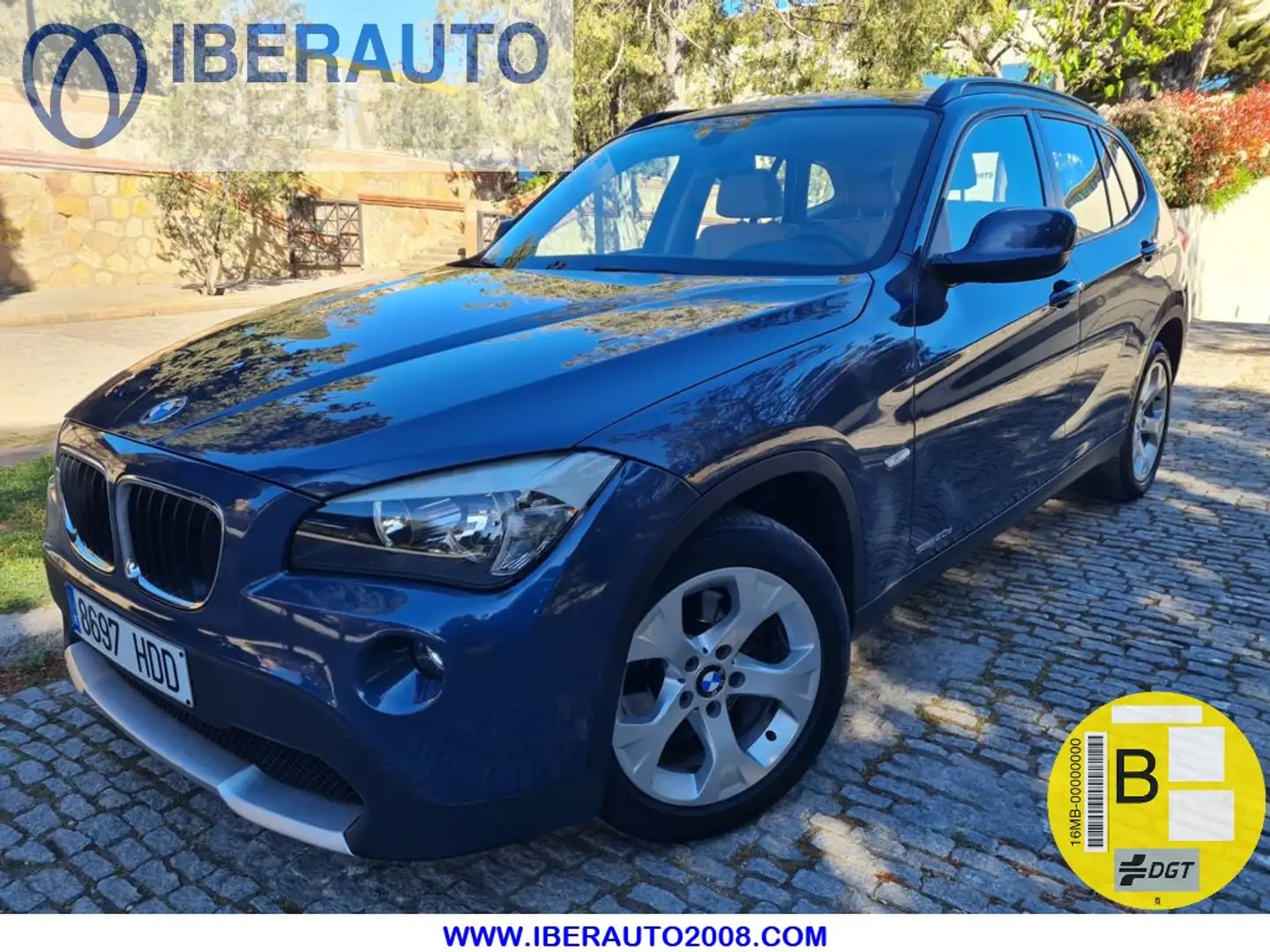 BMW X1 sDrive 20dA Gris - 1