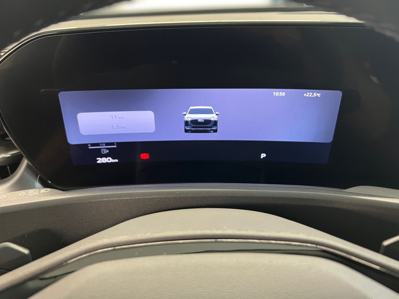 Audi Q3 SUV TFSI 110 kW S tronic — photo 8