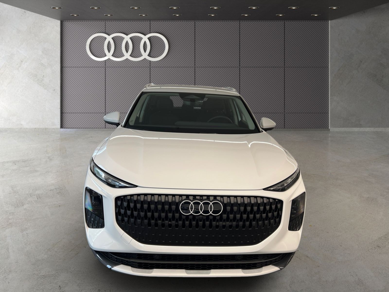 Audi Q3 SUV TFSI 110 kW S tronic — photo 2