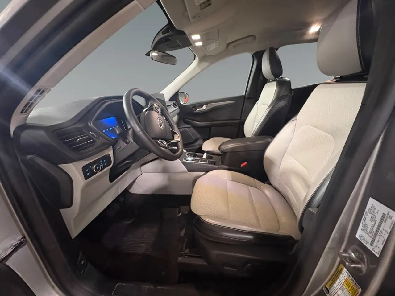 Ford Escape снимка Ford Escape