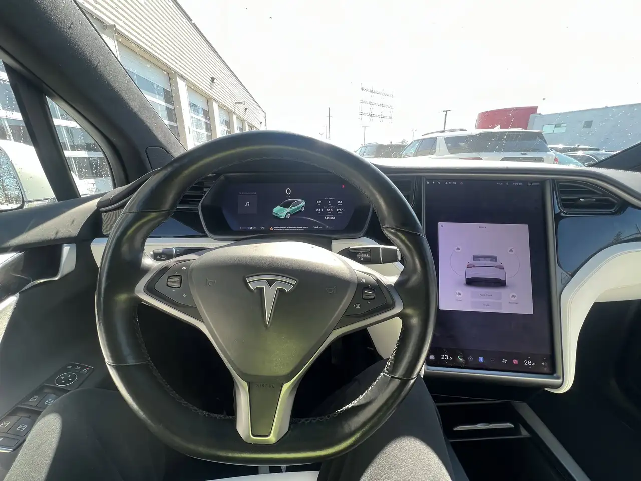 Tesla Model X снимка Tesla Model X