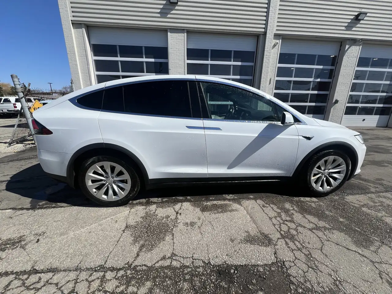 Tesla Model X снимка Tesla Model X