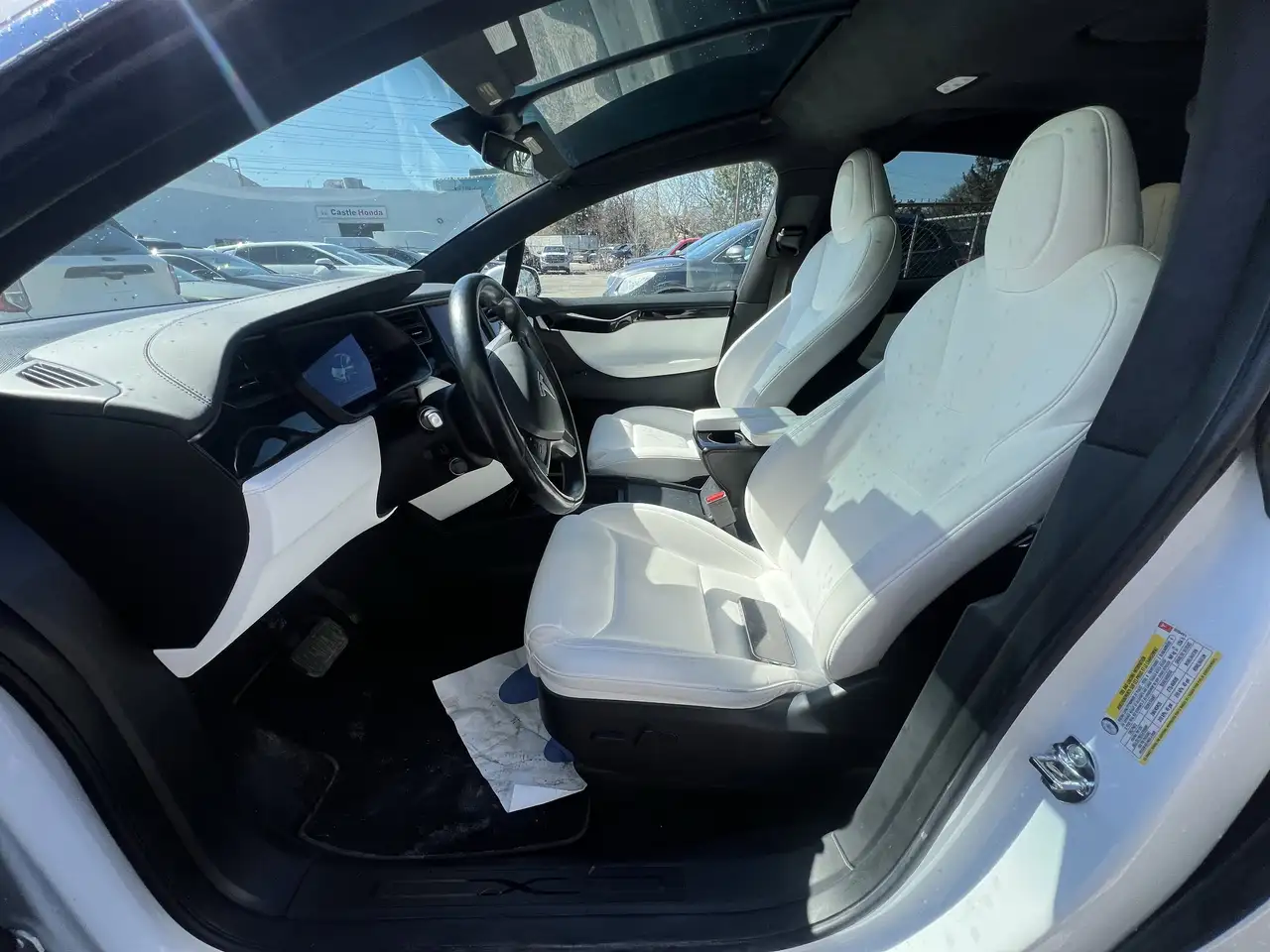 Tesla Model X снимка Tesla Model X