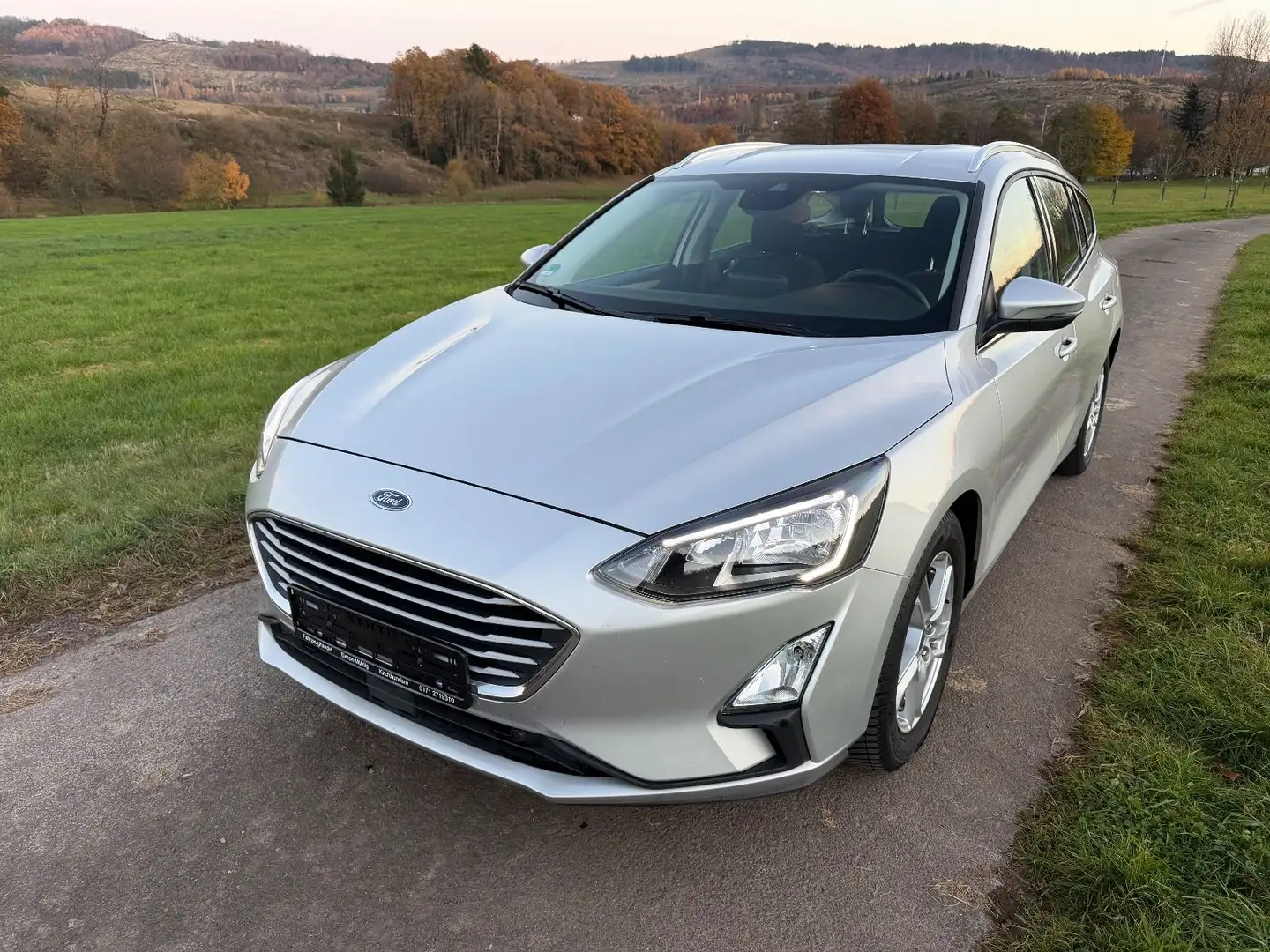 Ford Focus Turnier Cool & Connect Automatik Argent - 1