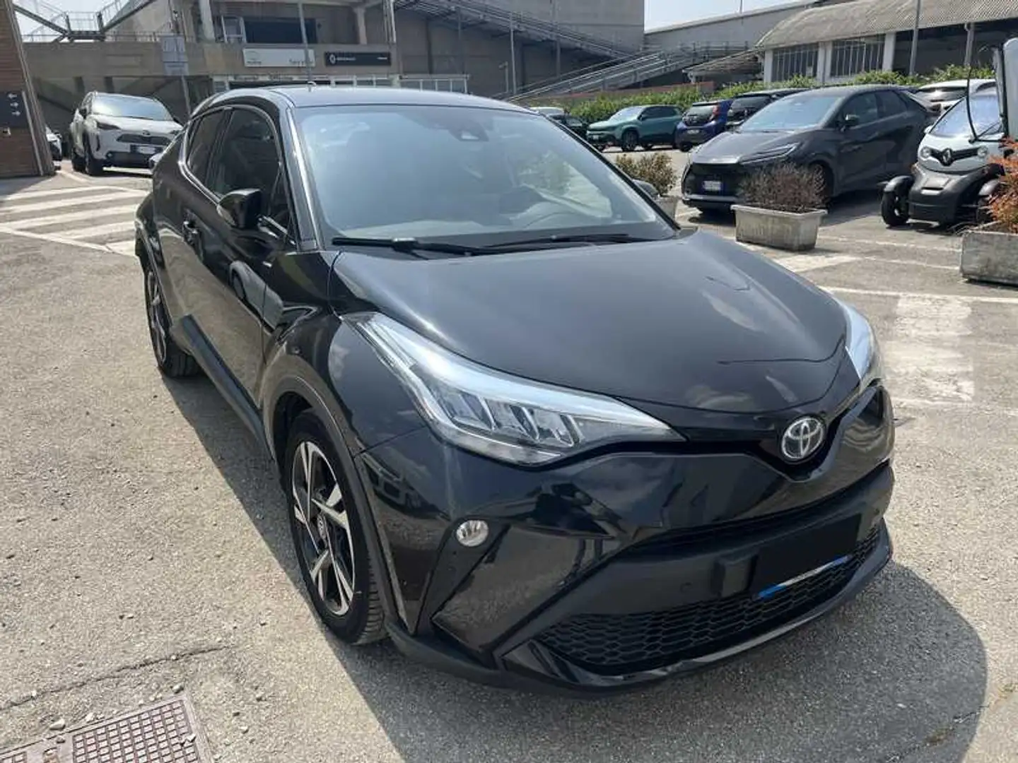 Toyota C-HR 1.8H Trend 2WD ECVT Schwarz - 2