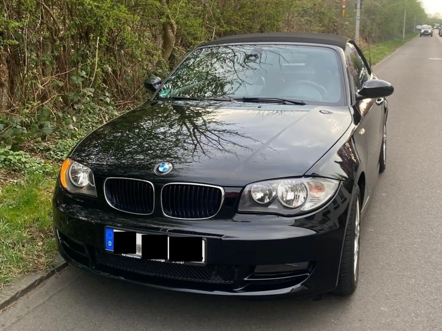 BMW 118 118i Cabrio Schwarz - 2