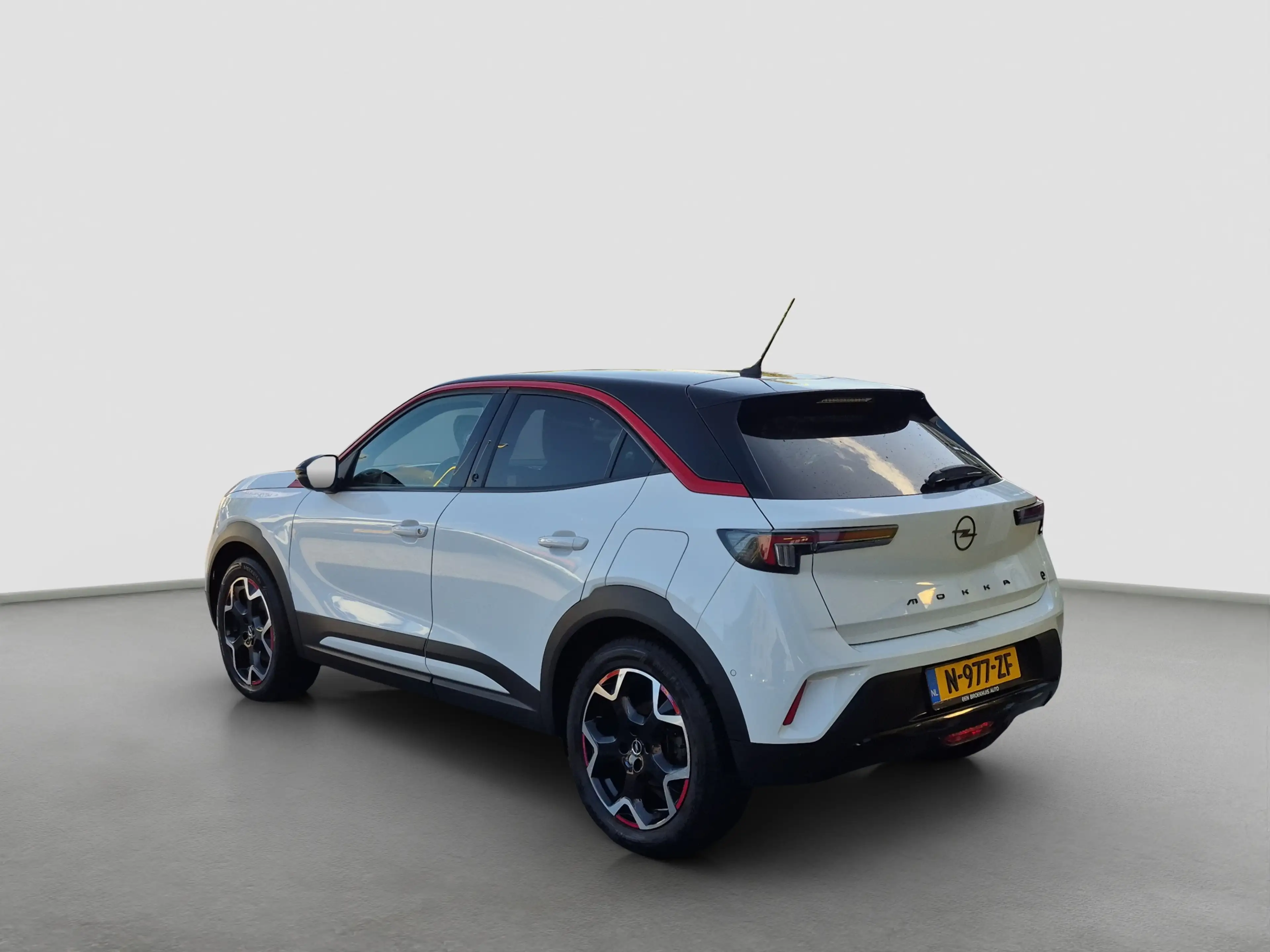 Opel Mokka-E GS Line 50-kWh 11kw bl. SOH 86,31% | Stuur + Stoel — photo 4