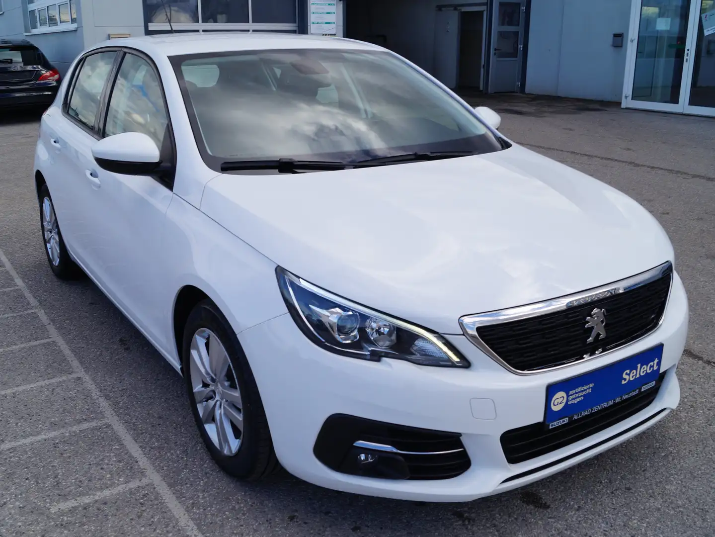 Peugeot 308 BlueHDI 130 S Weiß - 2