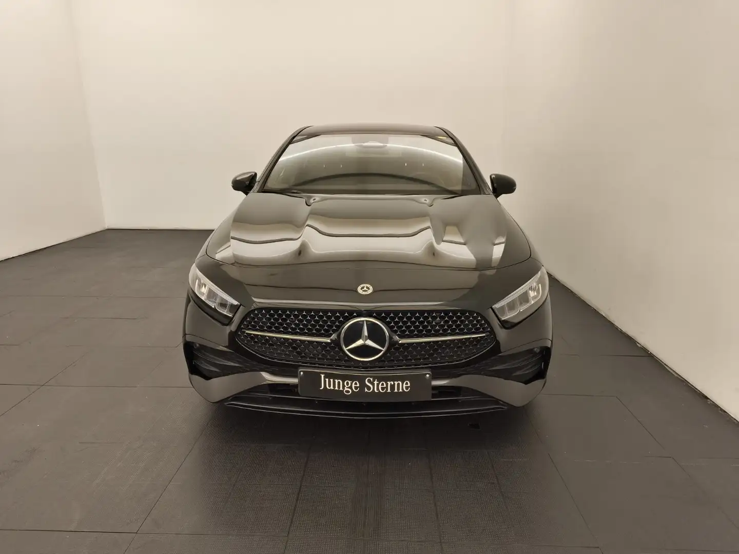Mercedes-Benz A 220 A 220 d Limo AMG Advanced Plus Burmester Night Amb Schwarz - 2