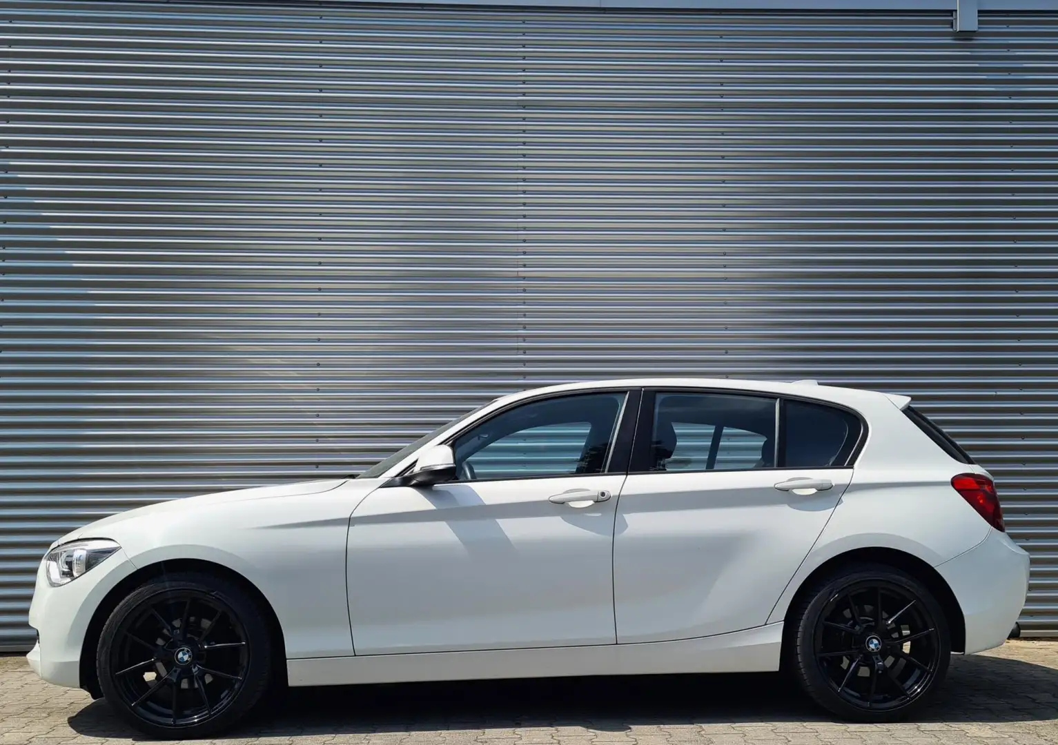 BMW 114 1-serie 114i EDE 07-2014 Alpinweiss III Wit - 2