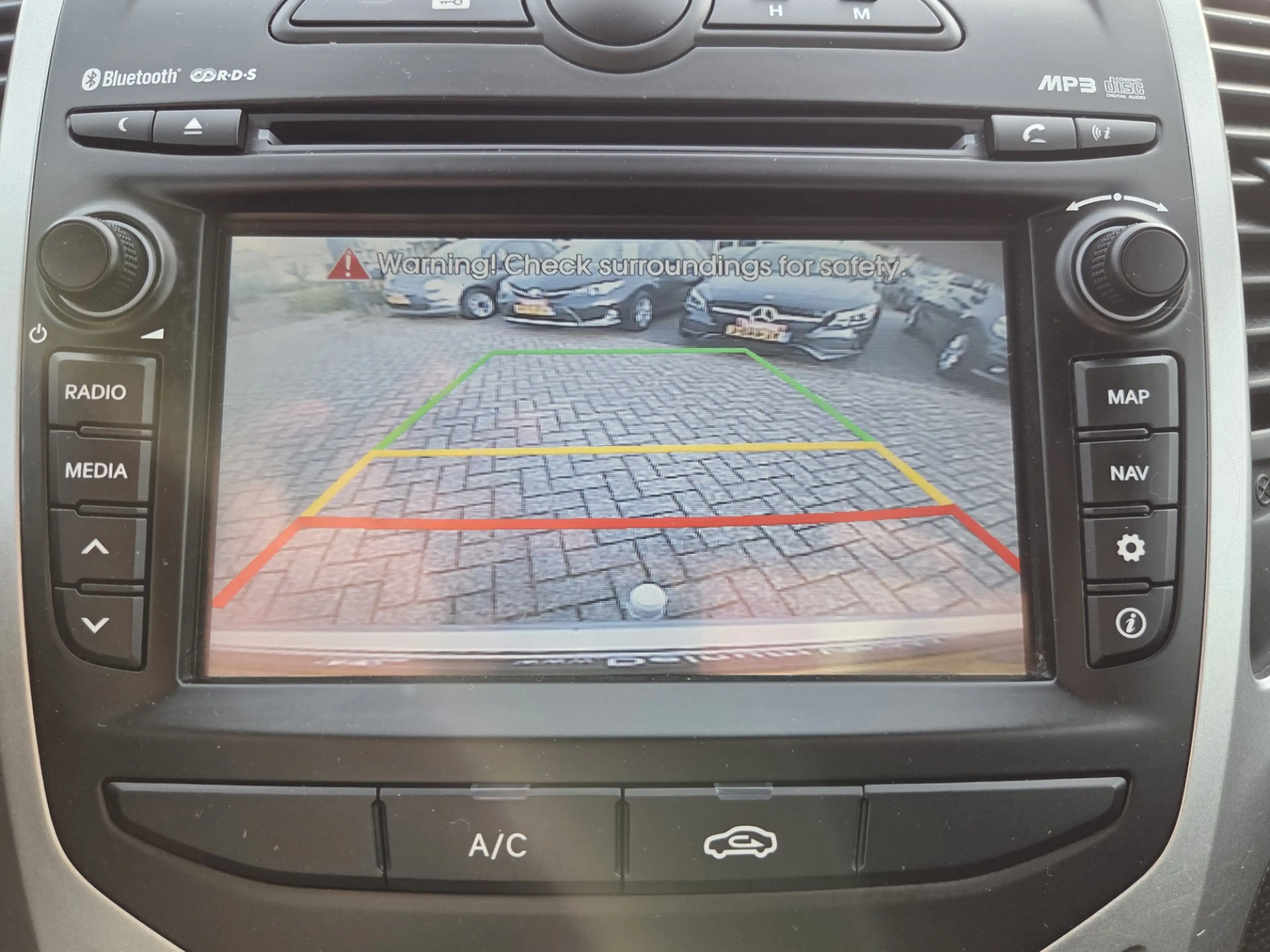 Hyundai iX20 1.4i Go!/CAMERA/CRUIS CONT/TRKHAK/NAVI — photo 3