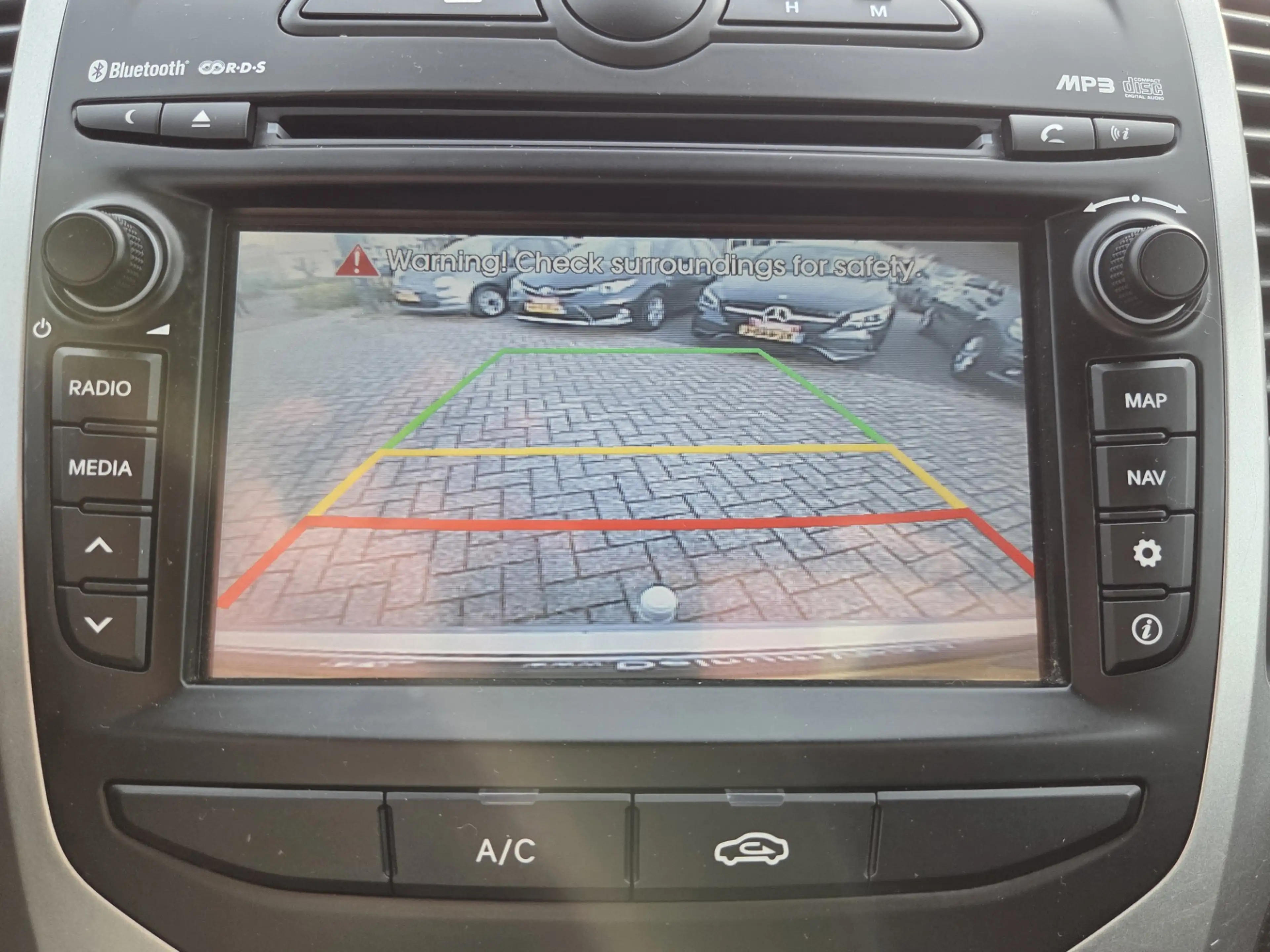 Hyundai iX20 1.4i Go!/CAMERA/CRUIS CONT/TRKHAK/NAVI — photo 24