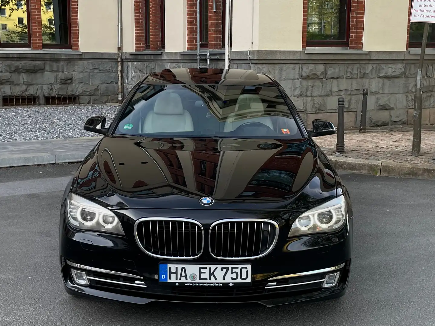 BMW 750 7er Diesel 750d xDrive Black - 2