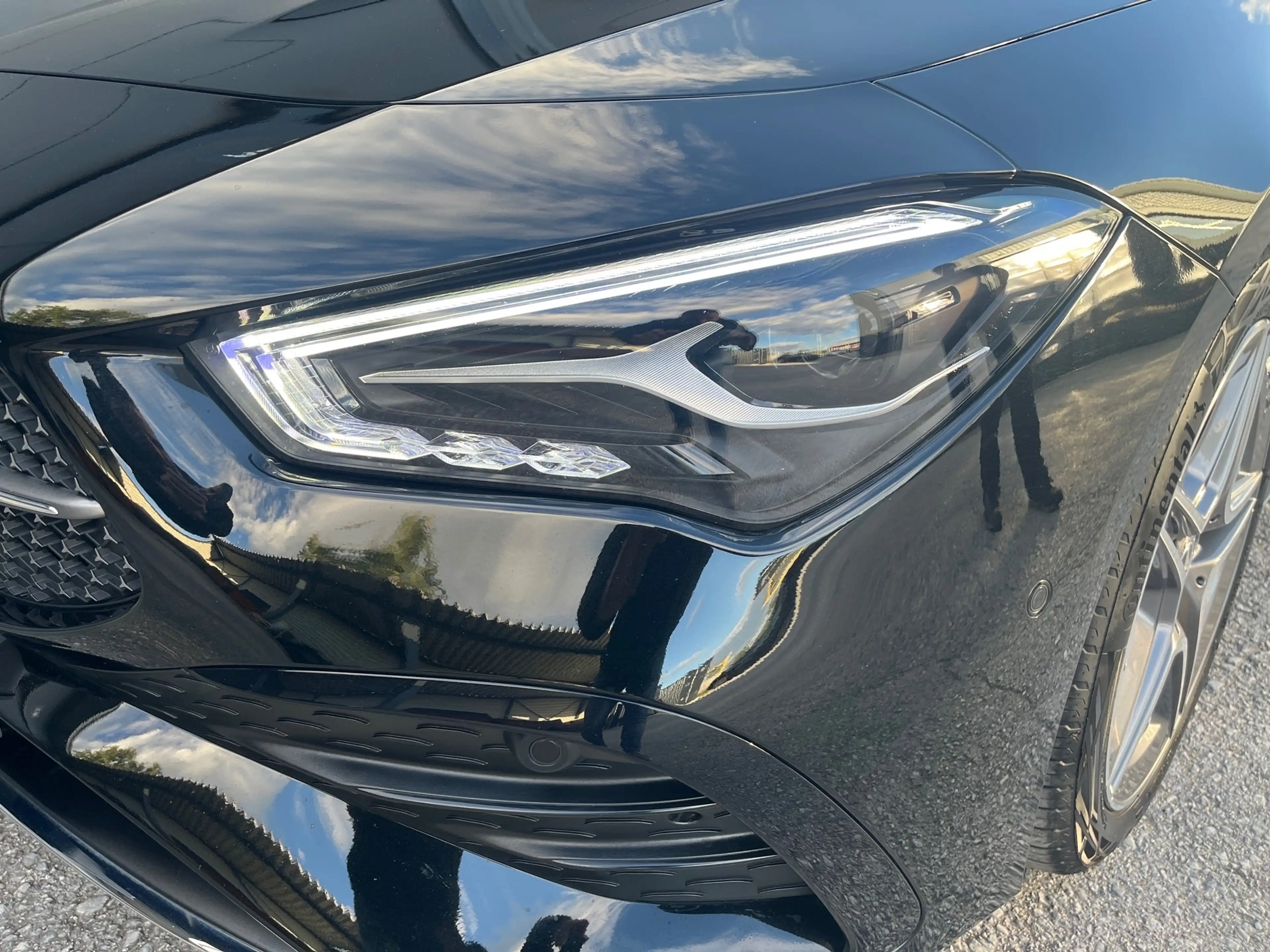 Mercedes-Benz CLA 180 SB AMG Line — photo 4