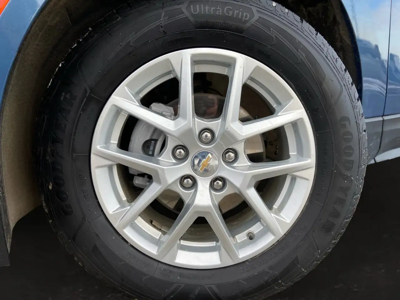 Chevrolet Equinox снимка Chevrolet Equinox