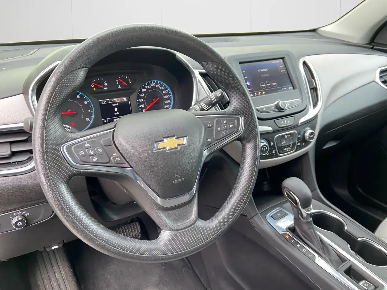 Chevrolet Equinox снимка Chevrolet Equinox