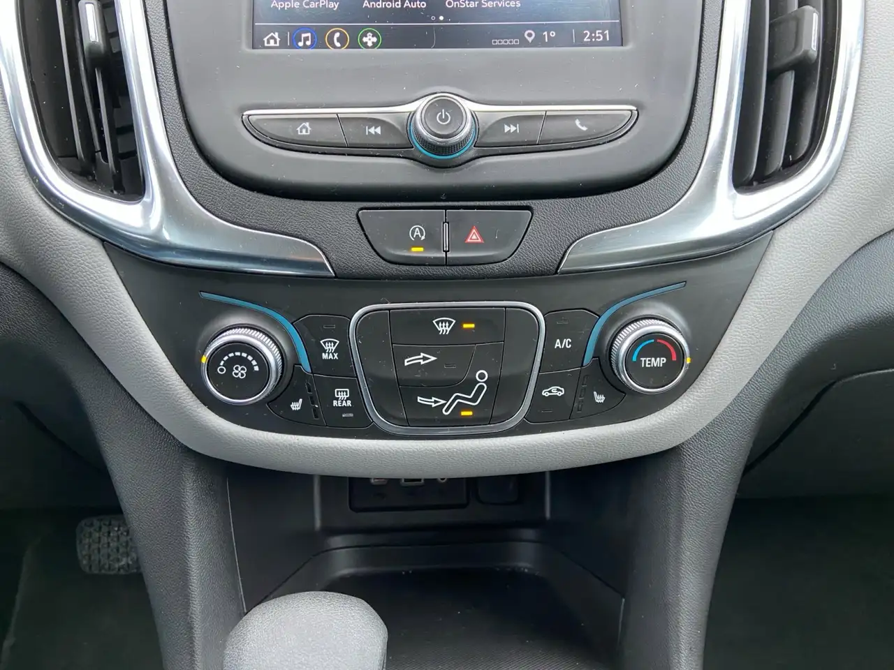 Chevrolet Equinox снимка Chevrolet Equinox