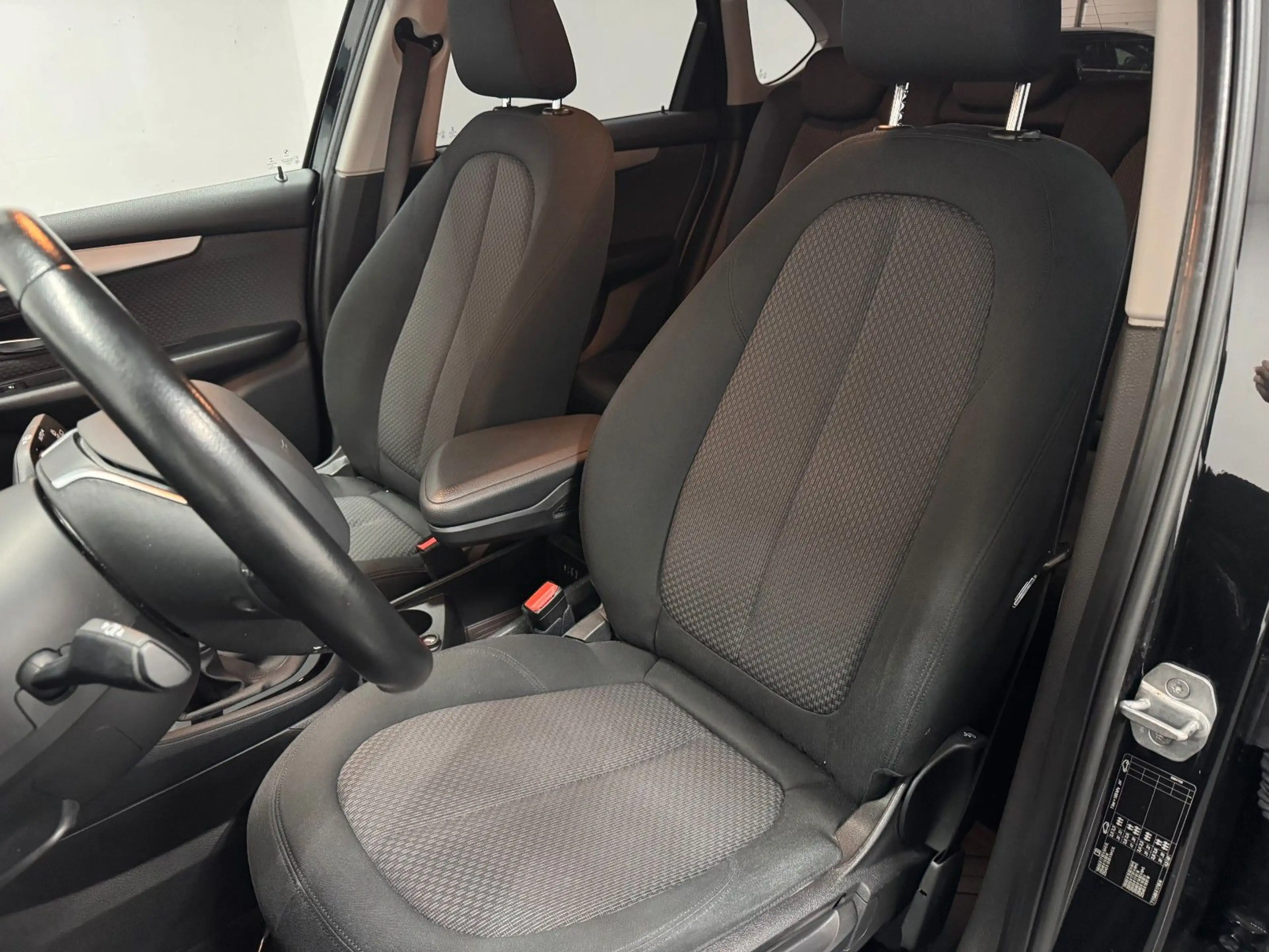 BMW 220 Advantage*LED*PDC*SHZ*NAVI* — photo 10