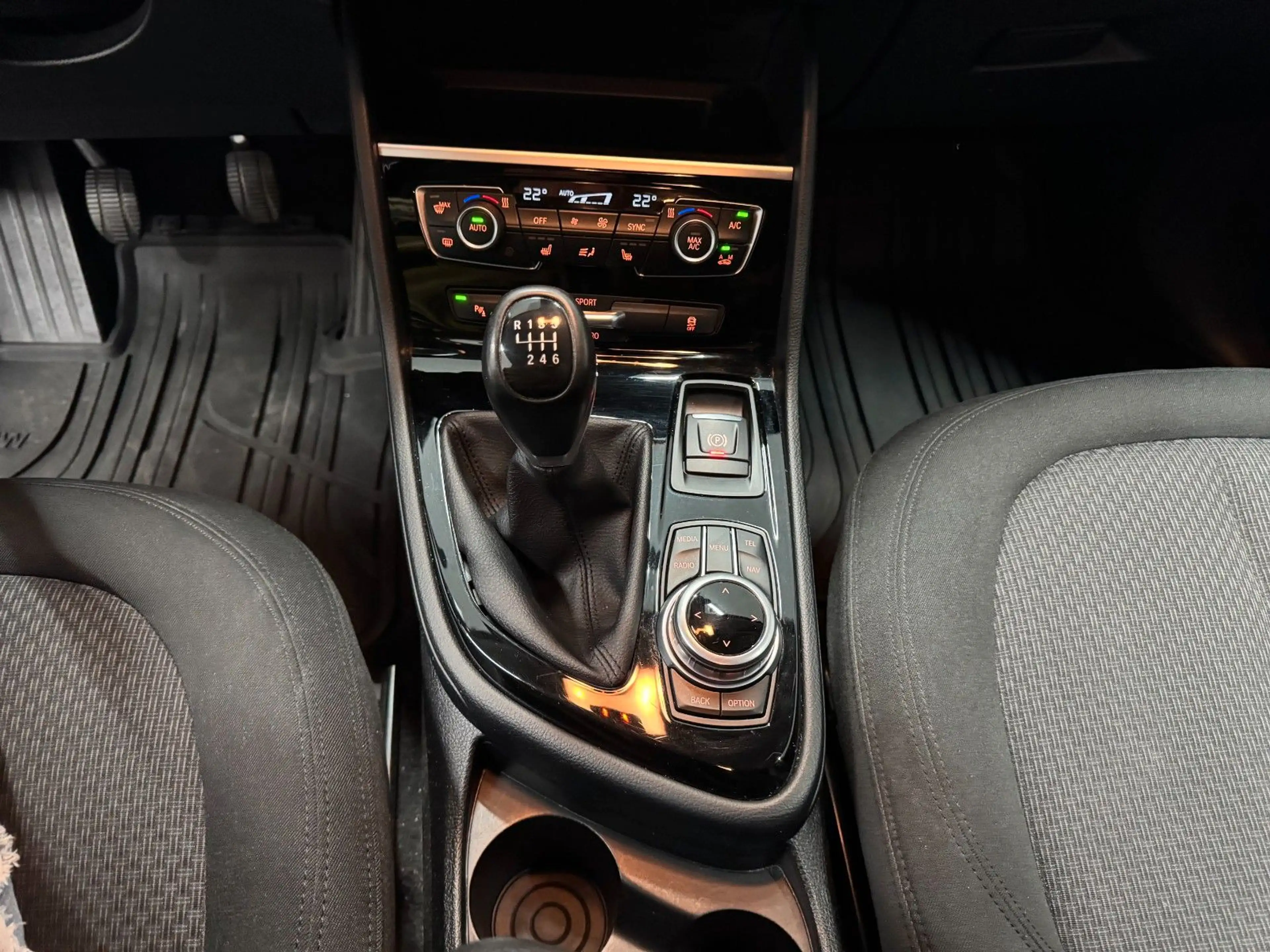 BMW 220 Advantage*LED*PDC*SHZ*NAVI* — photo 18