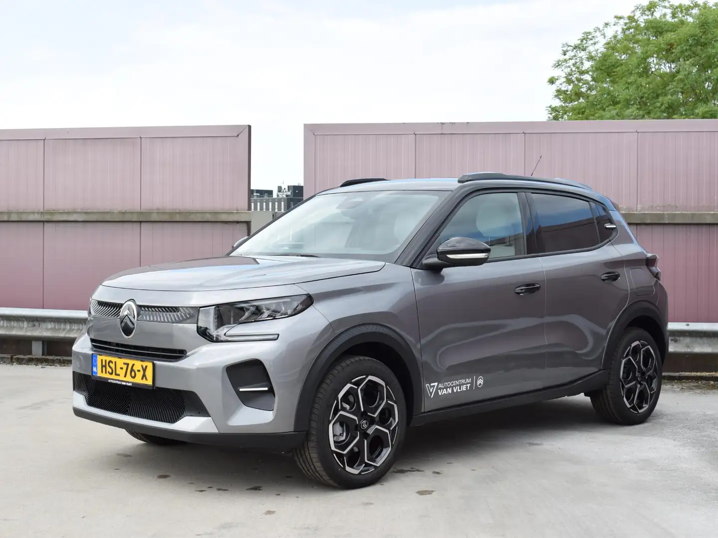 Citroen C3 1.2 Hybrid 110pk Max Grijs - 2