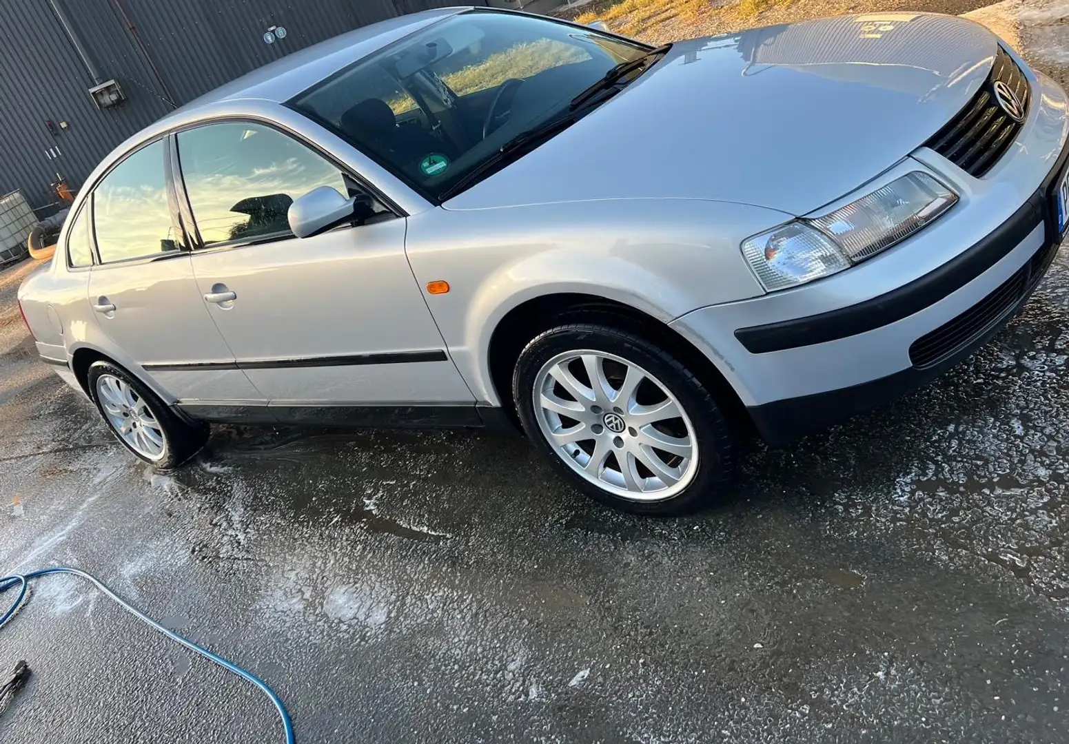 Volkswagen Passat 1.6 Comfortline - 1