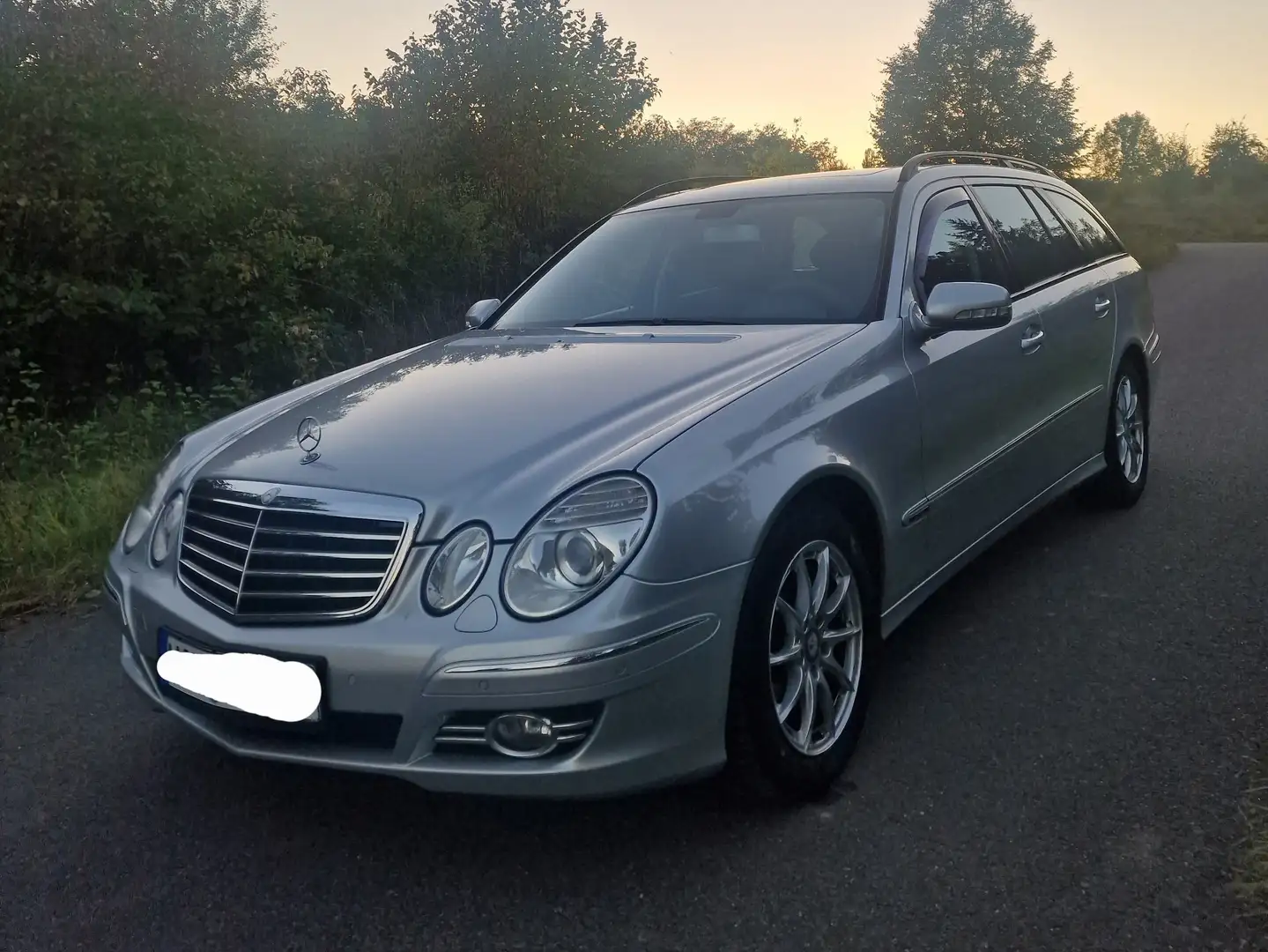 Mercedes-Benz E 280 E 280 T CDI 7G-TRONIC Avantgarde DPF Grau - 2