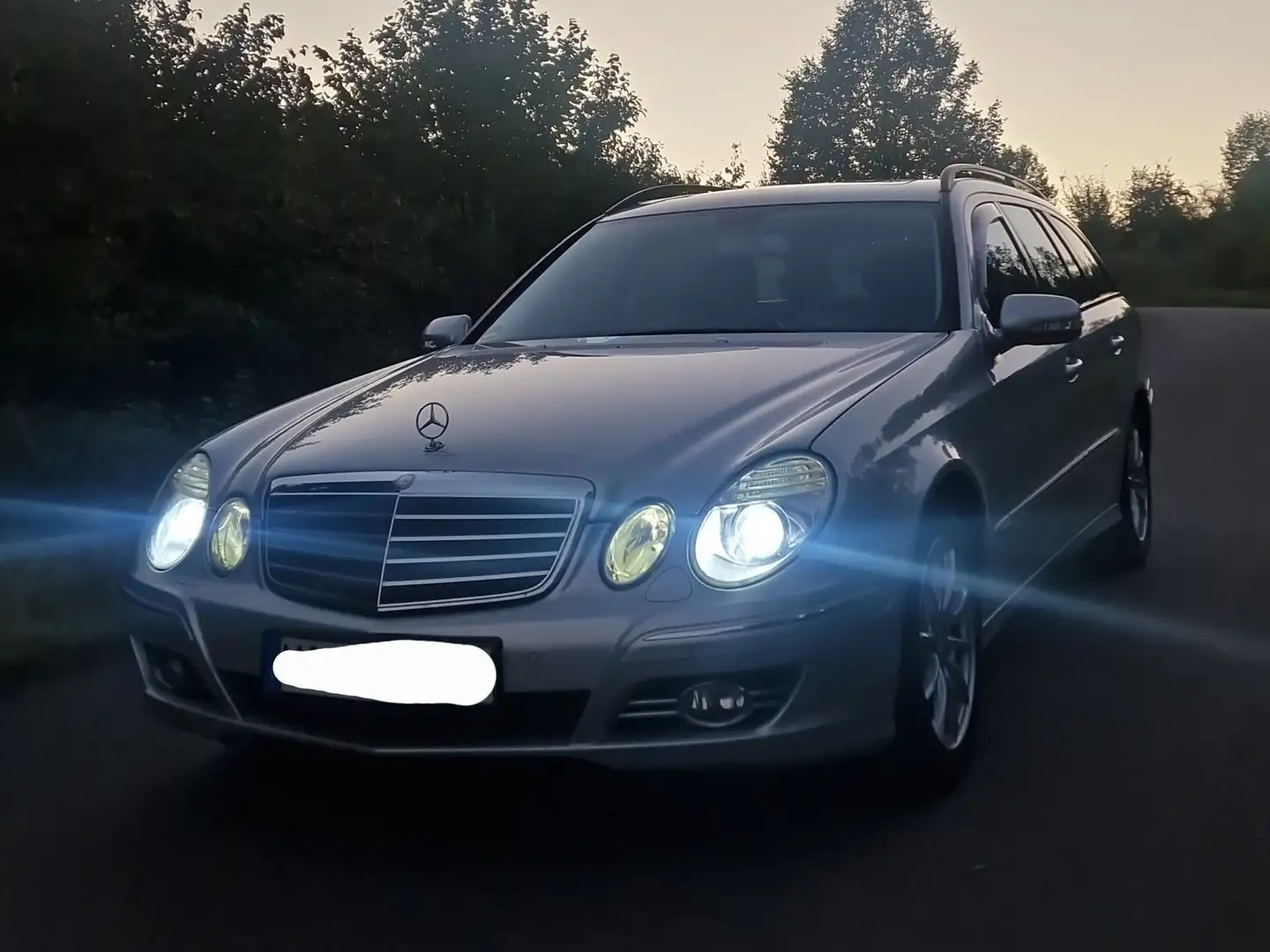 Mercedes-Benz E 280 E 280 T CDI 7G-TRONIC Avantgarde DPF Grau - 1