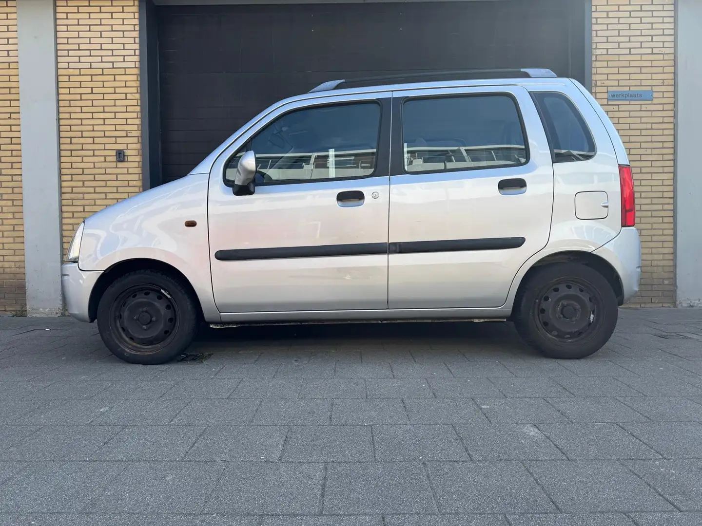 Opel Agila 1.2-16V Elegance Grijs - 1