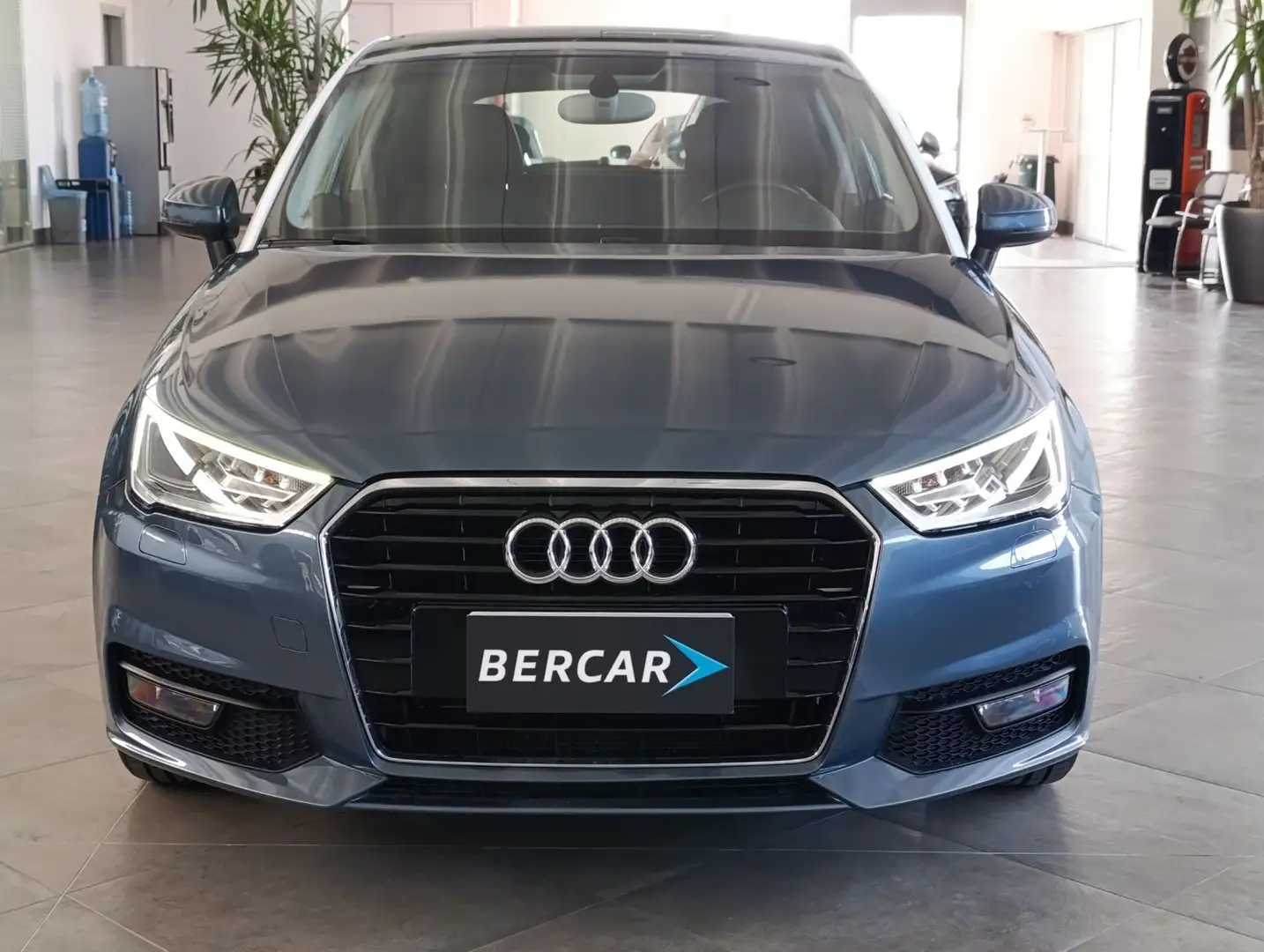 Audi A1 A1 1.4 TDI Admired*S-LINE EXTERIOR*FULL LED* Albastru - 2