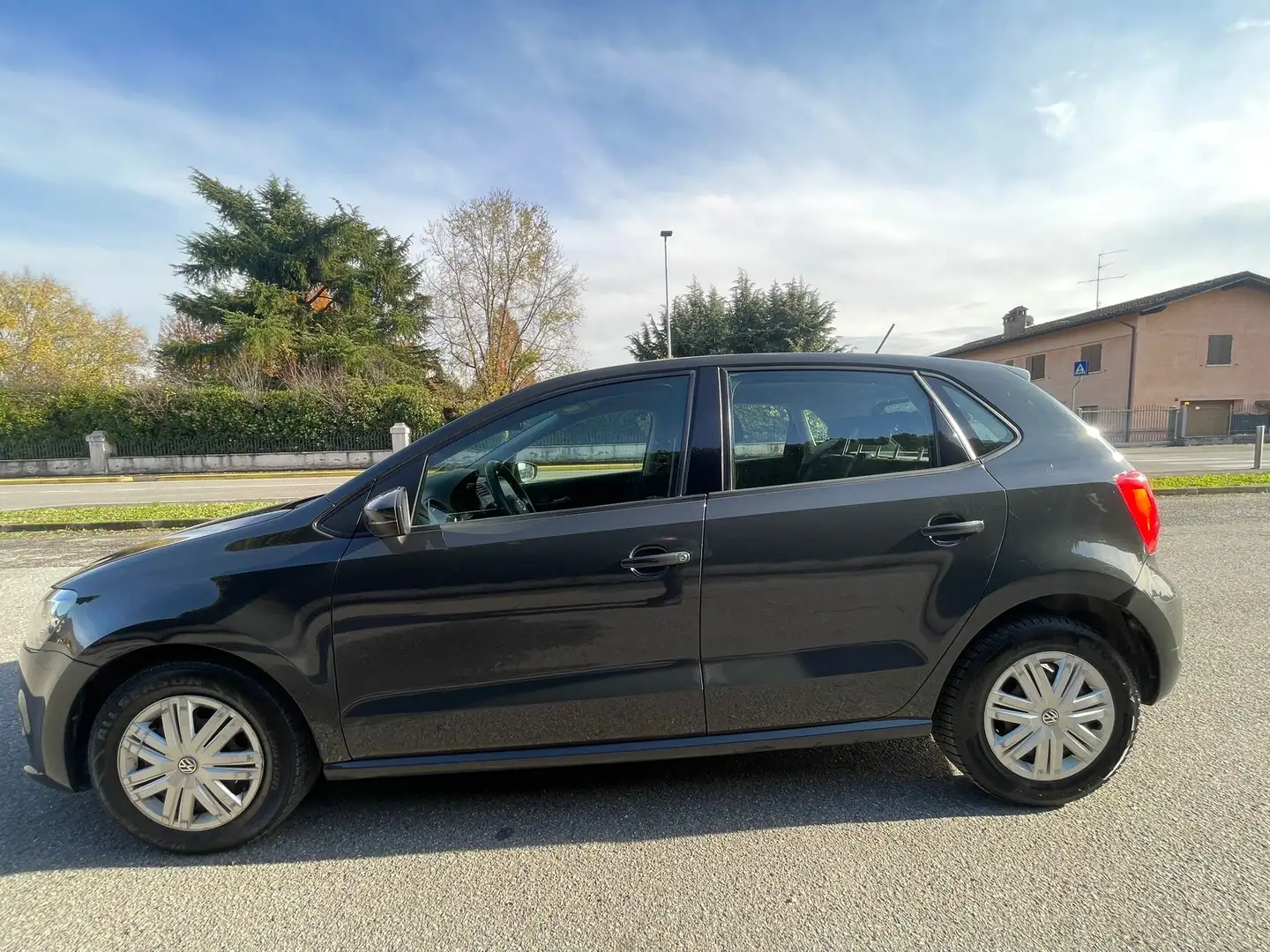 Volkswagen Polo 5p 1.4 tdi Comfortline - 1