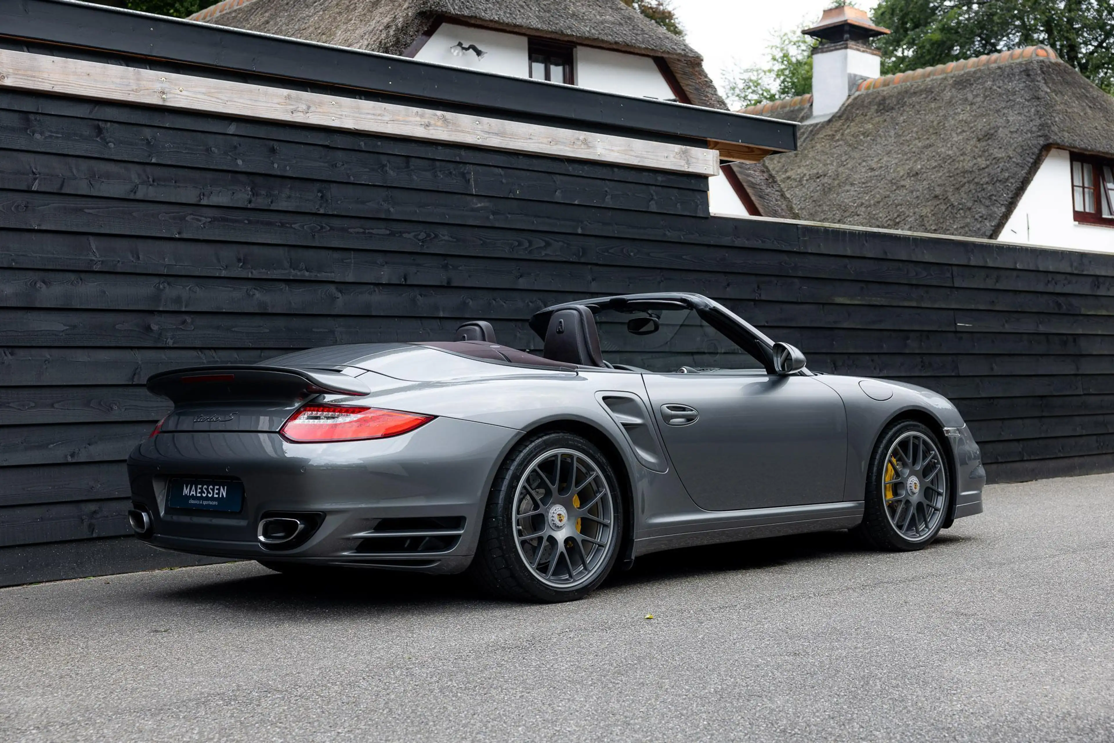 Porsche 997 3.8 Turbo S Cabrio - PCCB - 1ste lak - NL geleverd — photo 12