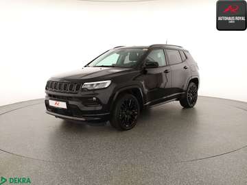 Compass 1.3 T4 4WD PANO,KEYLESSGO,ACC,KAMERA,SH