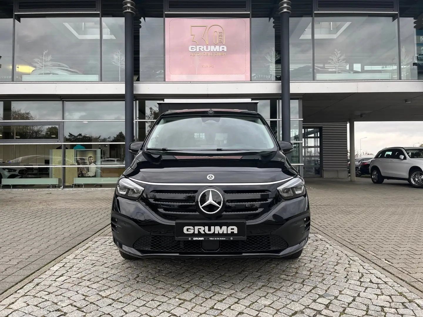 Mercedes-Benz EQT EQT 200 LED+NAVI+KAMERA+TEMPOMAT+ Style Klima/BC Schwarz - 2