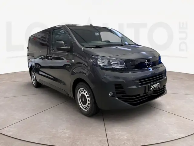 Opel Vivaro view 3