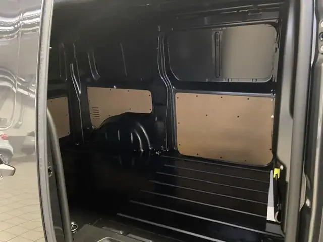 Opel Vivaro view 8