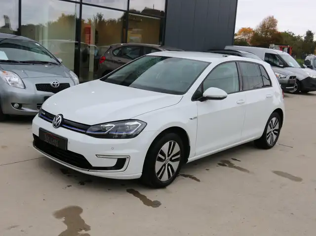 Volkswagen e-Golf e-Golf + 1 jaar garantie traxio