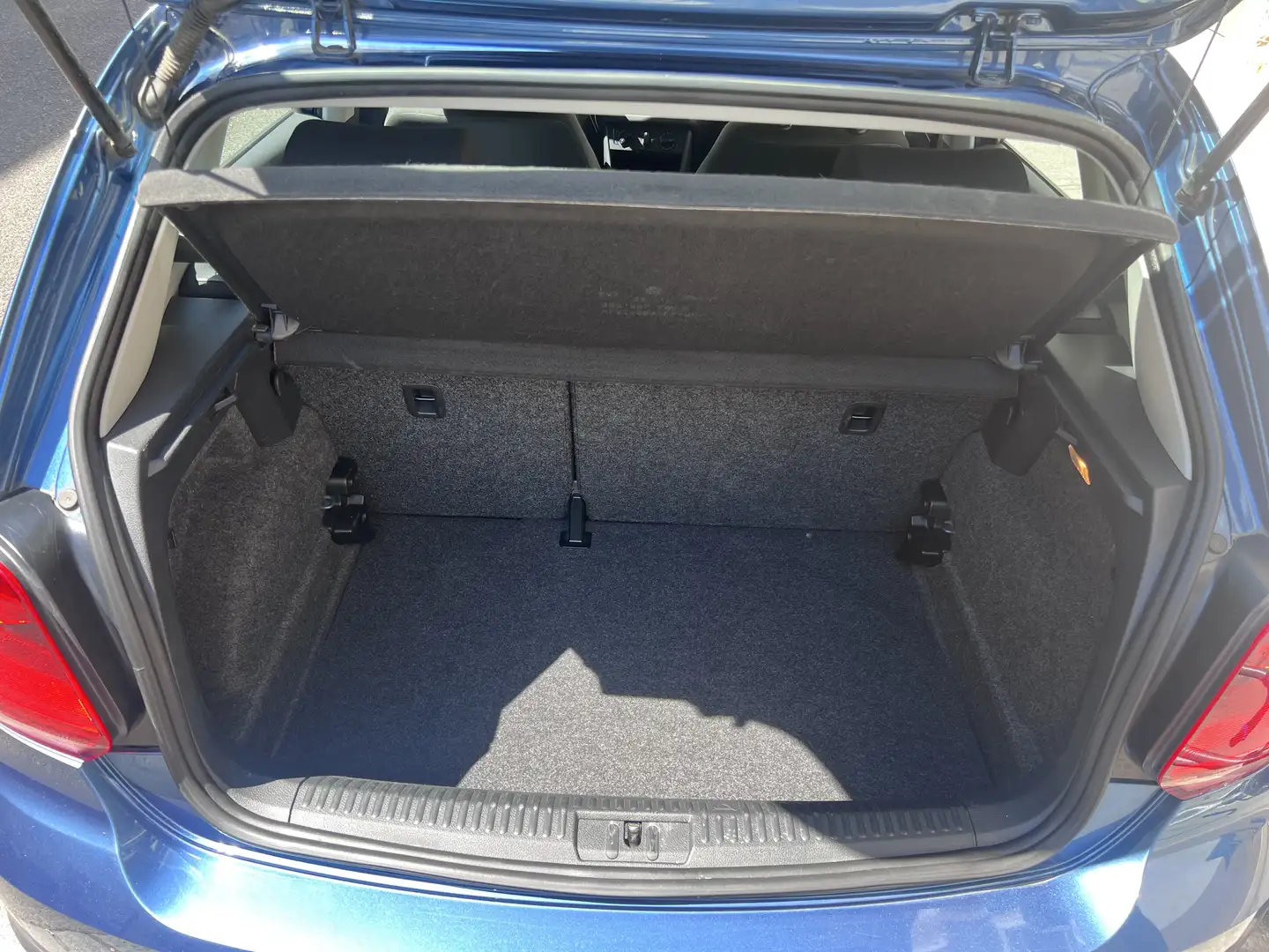 Volkswagen Polo Trendline 1,0 Blau - 2