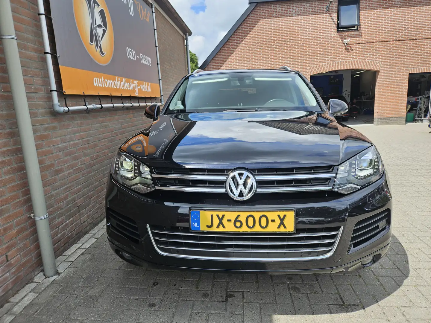 Volkswagen Touareg 3.0 TDI Highline Zwart - 2