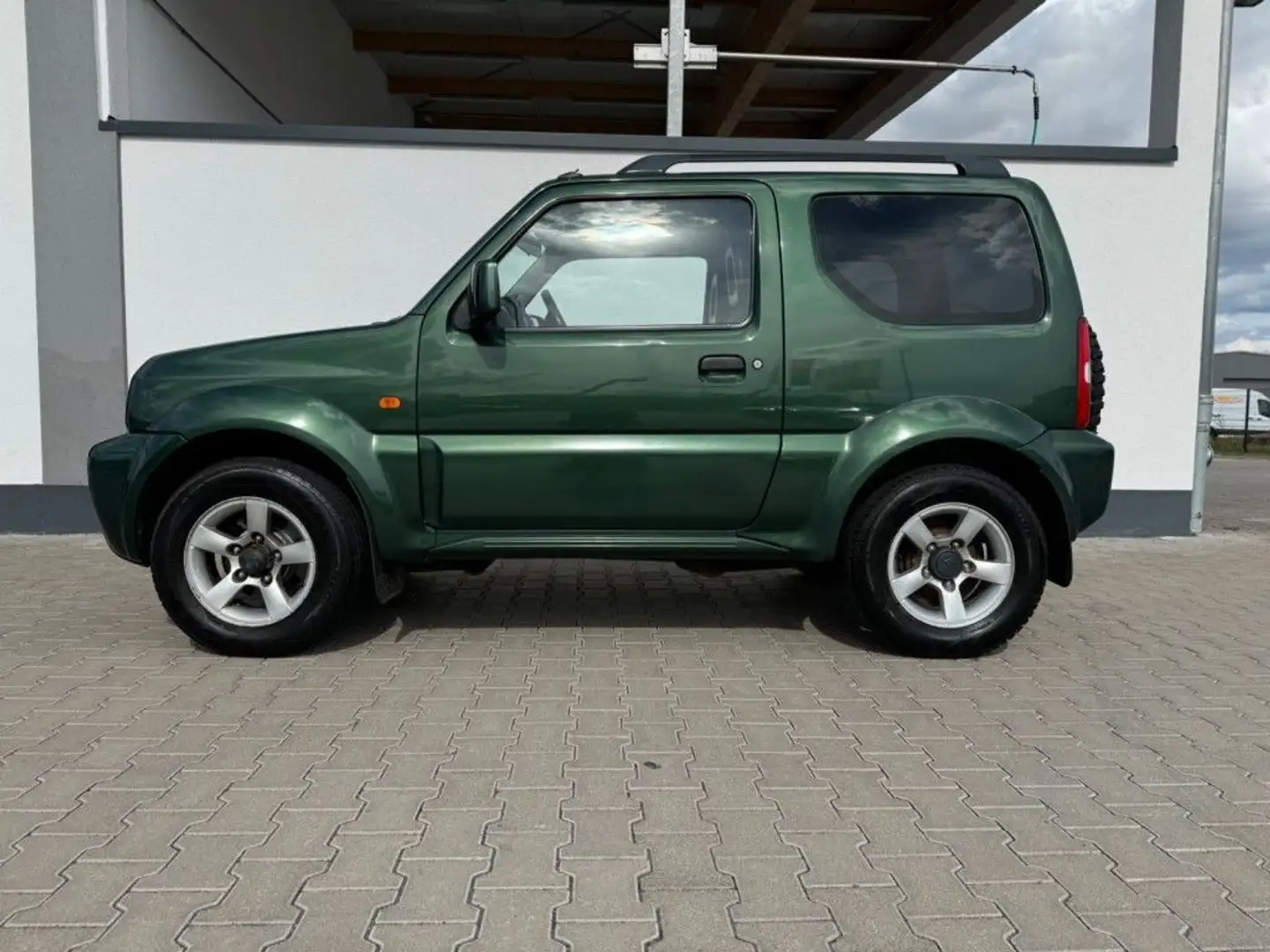 Suzuki Jimny Ranger Lim. Verde - 2