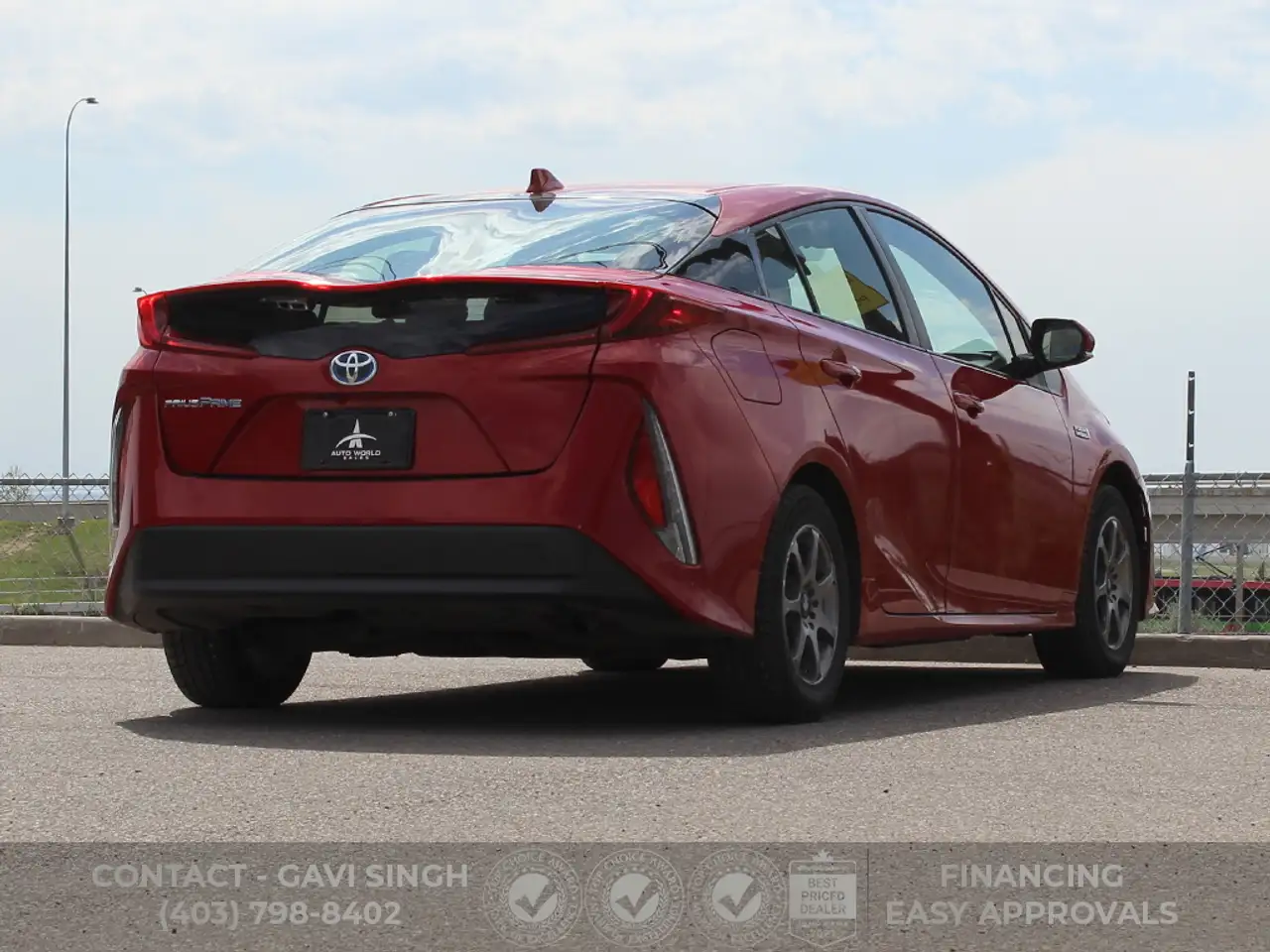 Toyota Prius Prime снимка Toyota Prius Prime