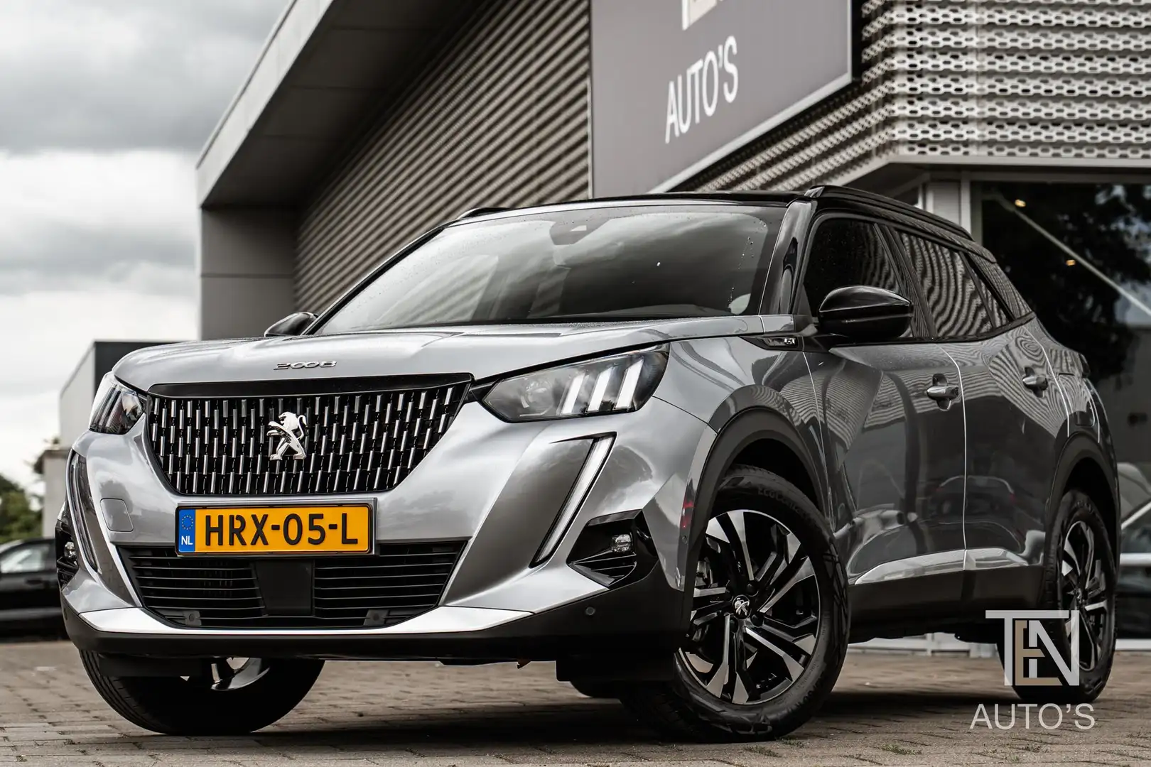 Peugeot 2008 1.2 PureTech GT Automaat | Keyless | Panodak | Sto Grijs - 2