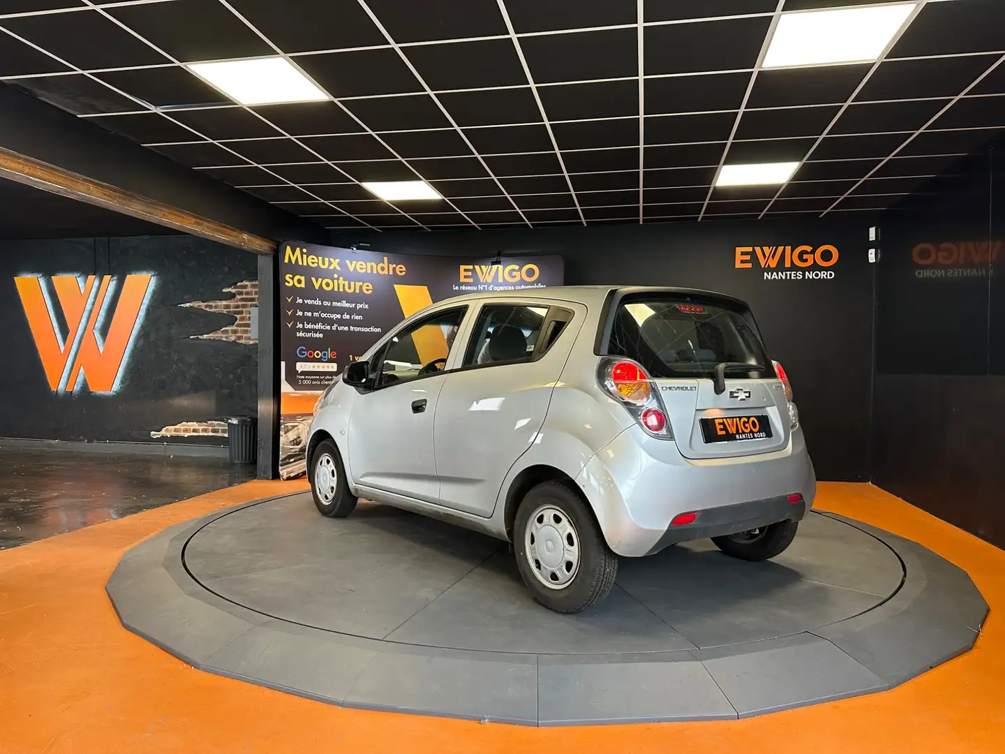 Chevrolet Spark 1.0 68ch //1ERE MAIN//VITRES AV ÉLECTRIQUES - 2
