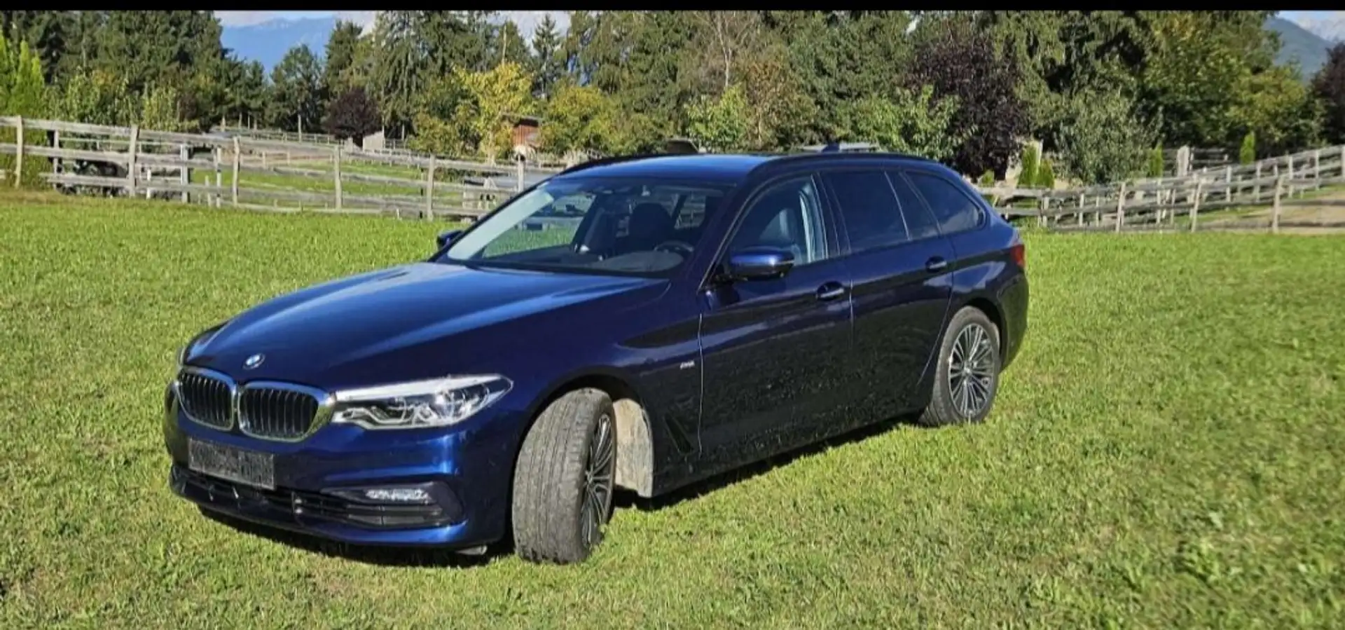 BMW 520 520d xDrive Touring Aut. Blau - 1