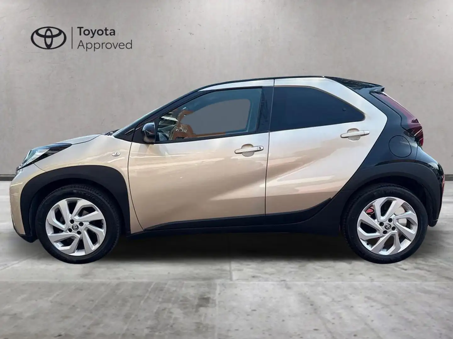 Toyota Aygo X Aygo X 1.0 Trend 72cv s-cvt Beige - 2