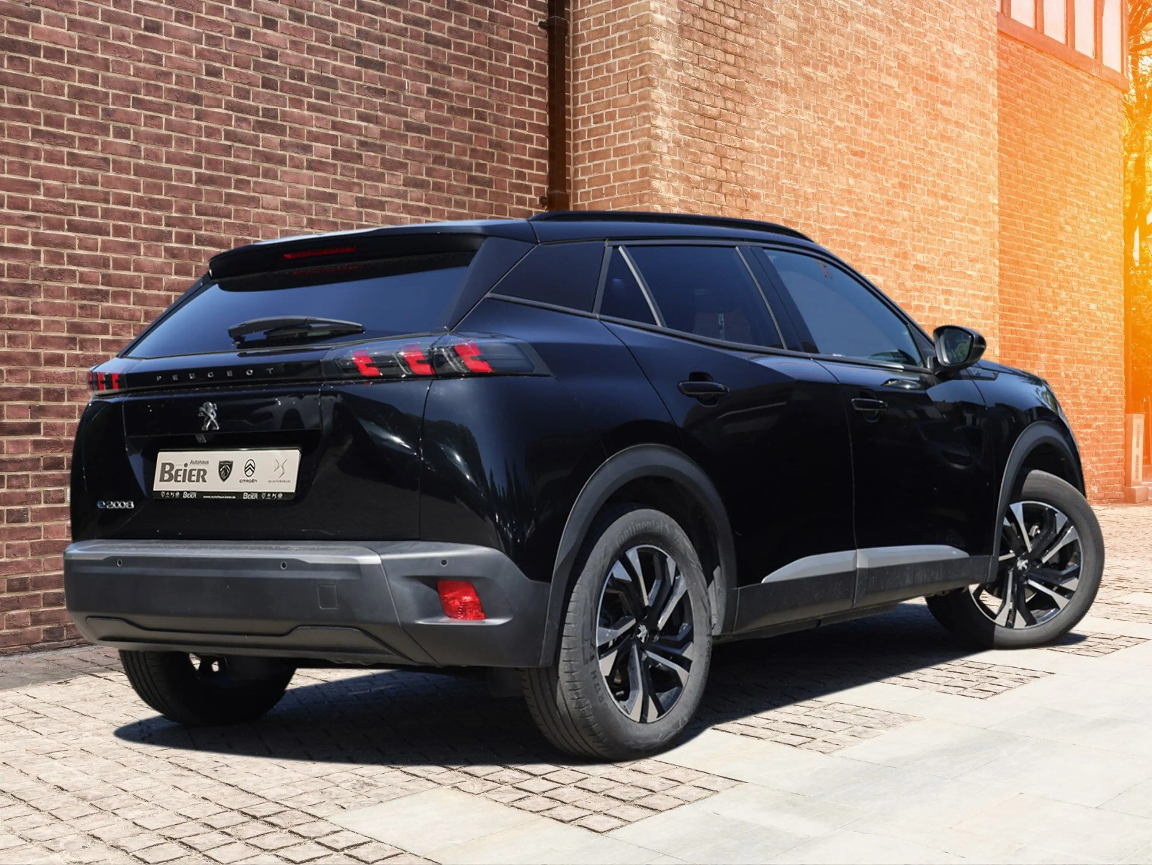 Peugeot e-2008 Allure Pack — photo 3