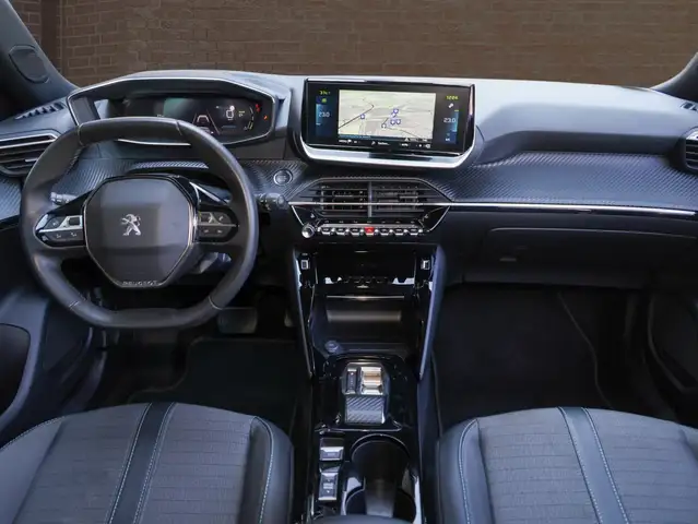 Peugeot E-2008 view 6