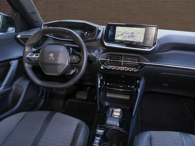 Peugeot E-2008 view 10